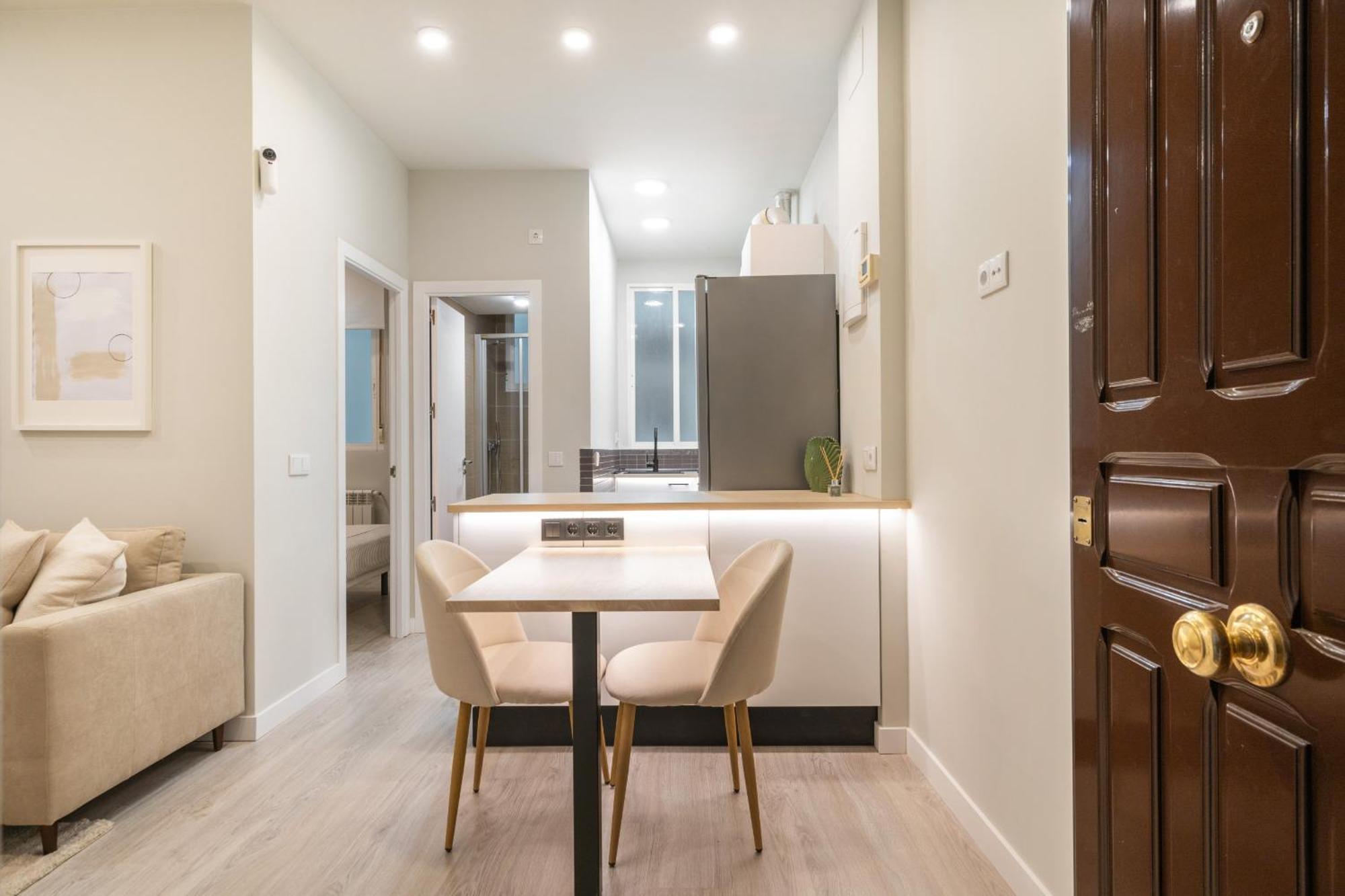 Apartamento Reformado En Metro Ibiza Alquiler Temporal Madrid Exterior foto