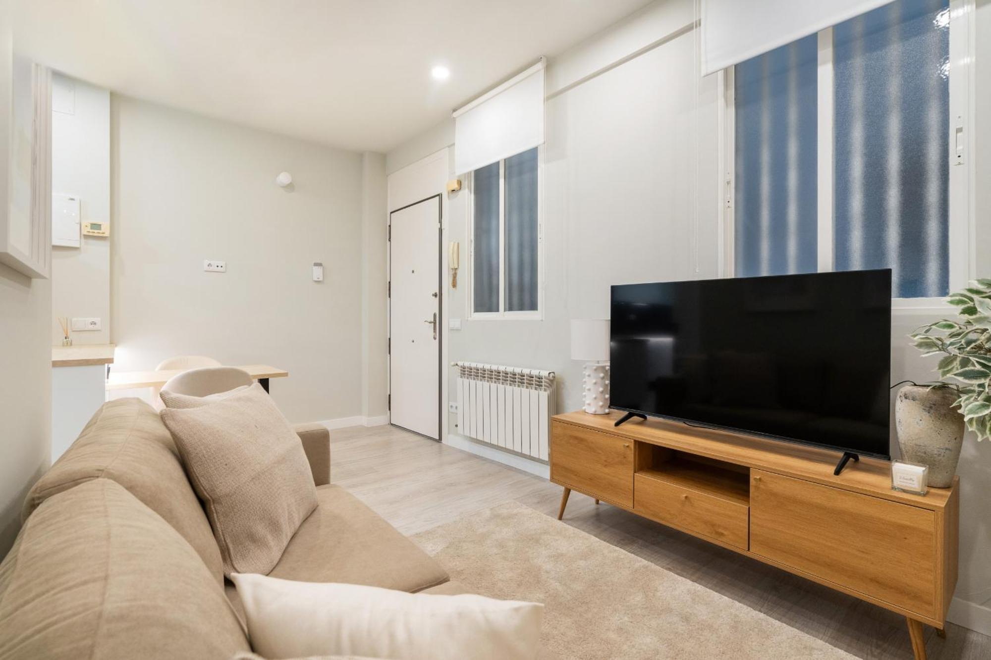 Apartamento Reformado En Metro Ibiza Alquiler Temporal Madrid Exterior foto