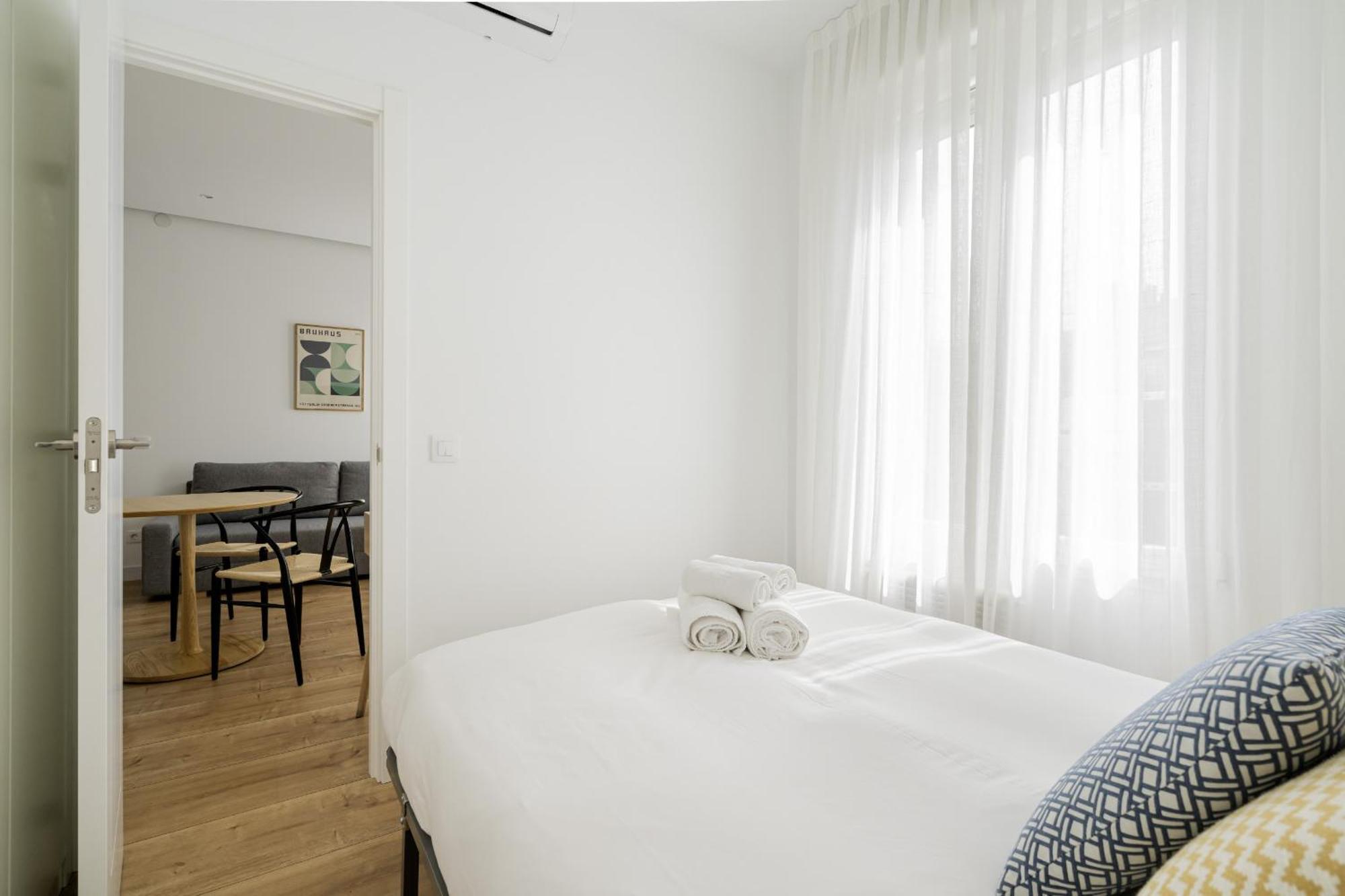 Apartamento Reformado En Metro Ibiza Alquiler Temporal Madrid Exterior foto