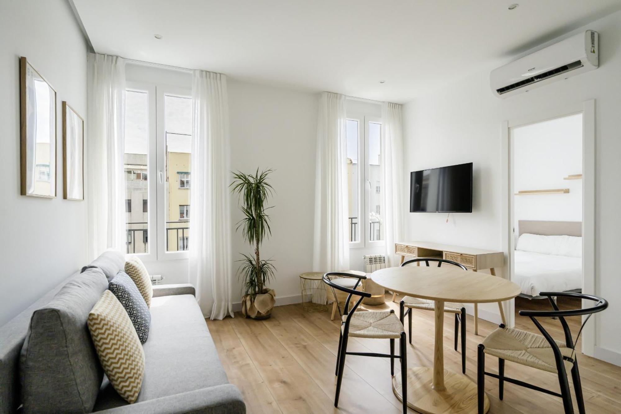 Apartamento Reformado En Metro Ibiza Alquiler Temporal Madrid Exterior foto