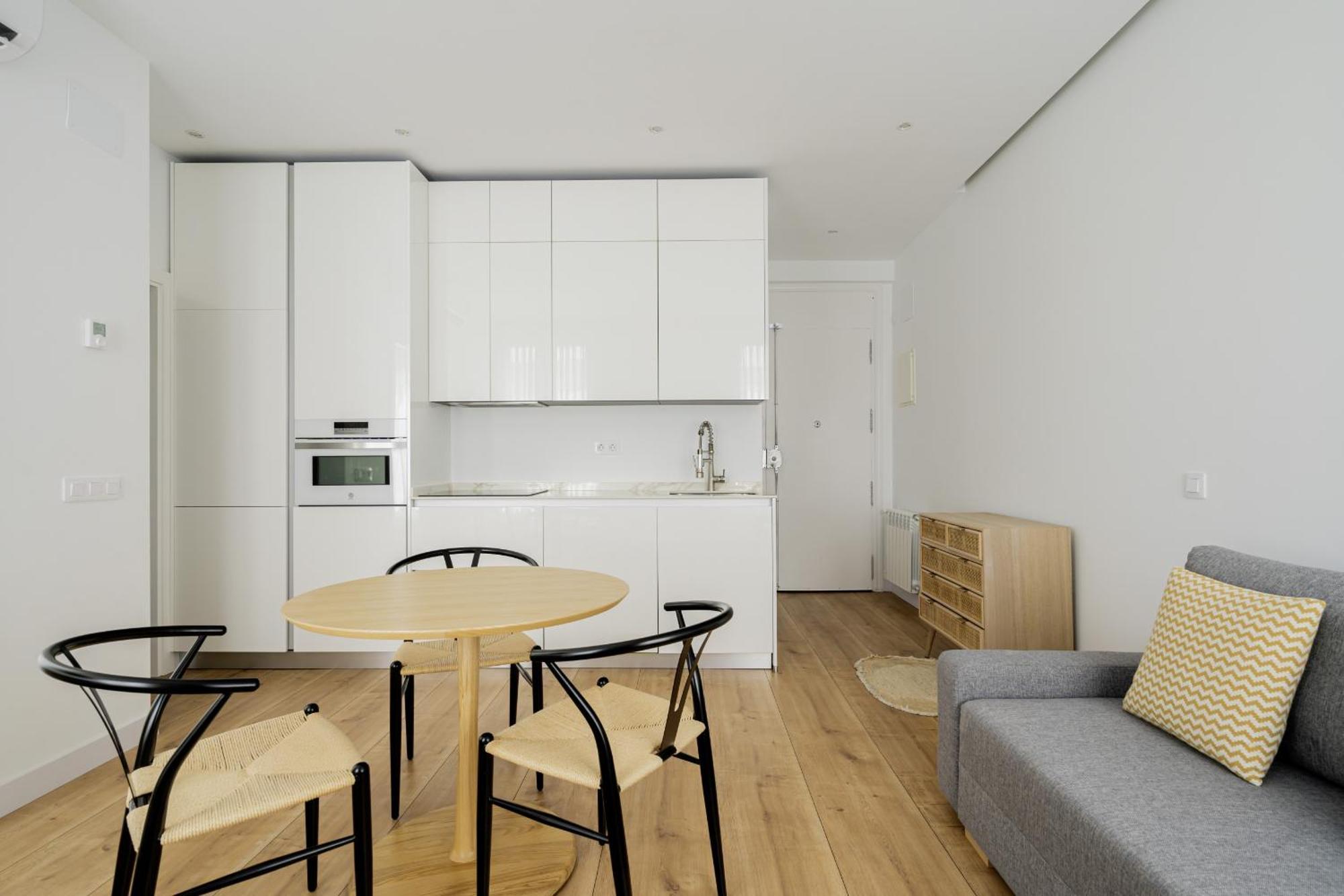 Apartamento Reformado En Metro Ibiza Alquiler Temporal Madrid Exterior foto
